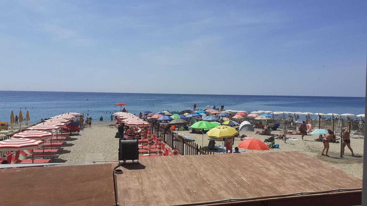 La Casa Di Pepe Διαμέρισμα Pietra Ligure Εξωτερικό φωτογραφία